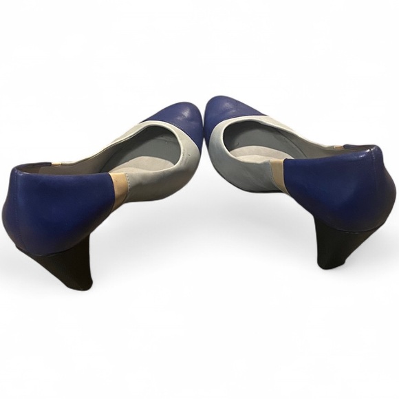 Rockport Blue and Cream Women's Heels - Picture 4 of 7